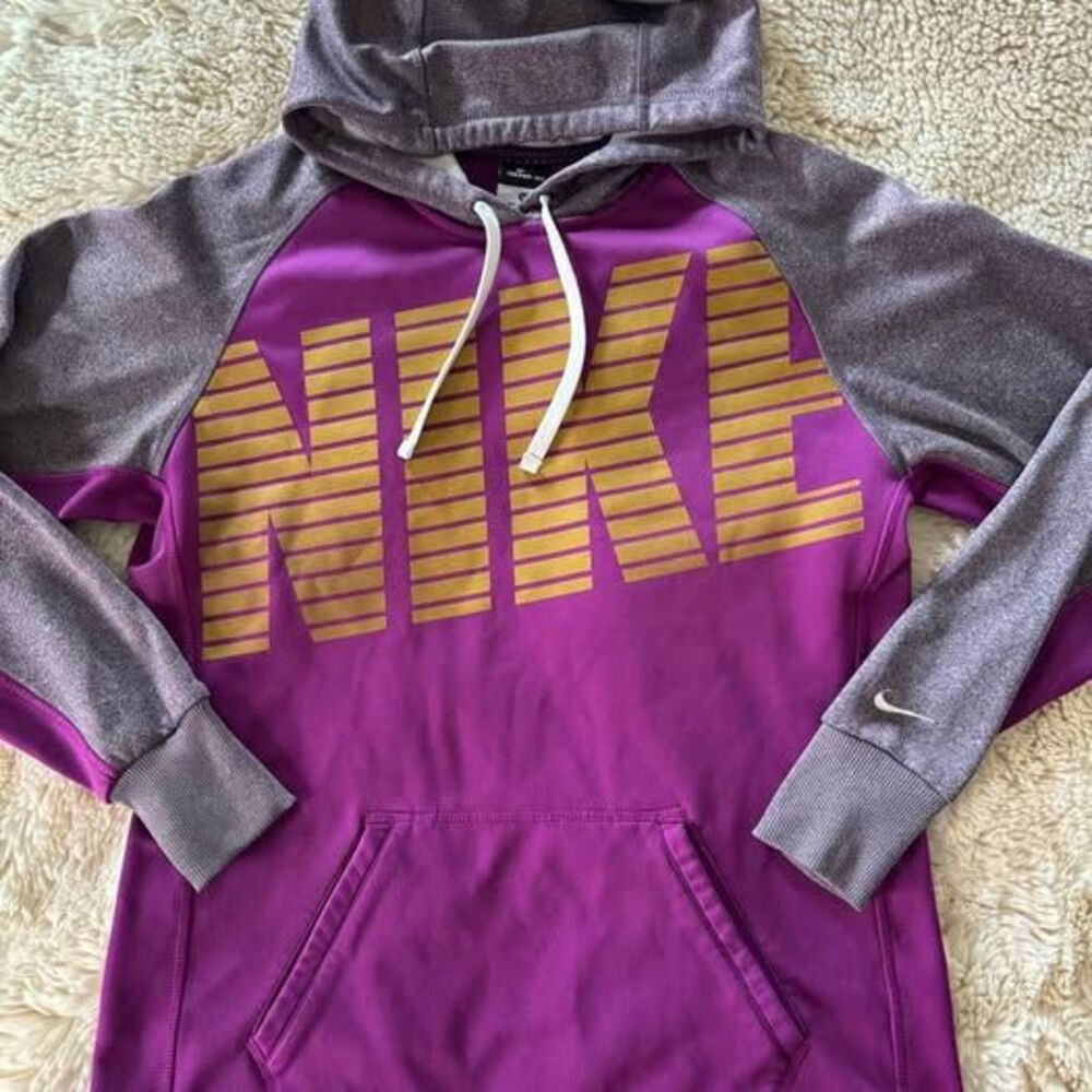 Nike Therma-FIT Hoodie Size Medium